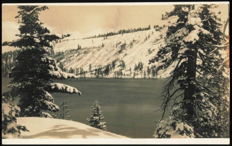 Lateral Moraine Snow Scene Crater Lake National Park