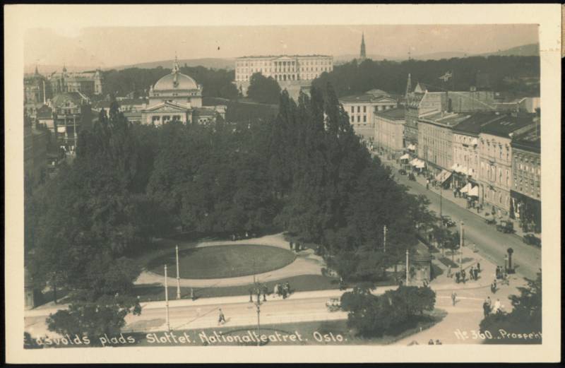 Eidsvolds Plads, Slottet and Nationalteatret Oslo Norway