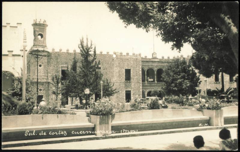 Palacio de Cortés Exterior and Plaza Cuernavaca Mexico