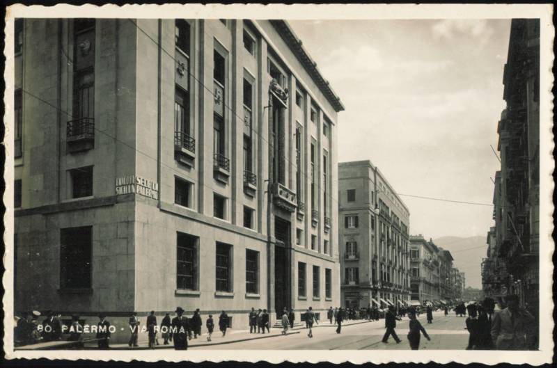 Via Roma and Banco di Sicilia Building Palermo Italy