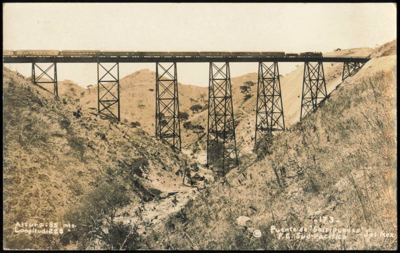Puente de Salsipuedes Trestle, F.C. Sud-Pacifico Mexico