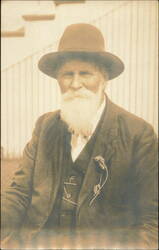Oscar Laighton Postcard