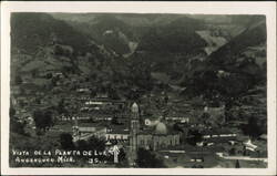 Vista de la Planta de Luz, Church & Mountain Townscape Postcard