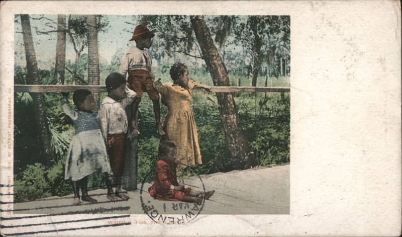 Children Waiting for the Circus Detroit Photographic 5744