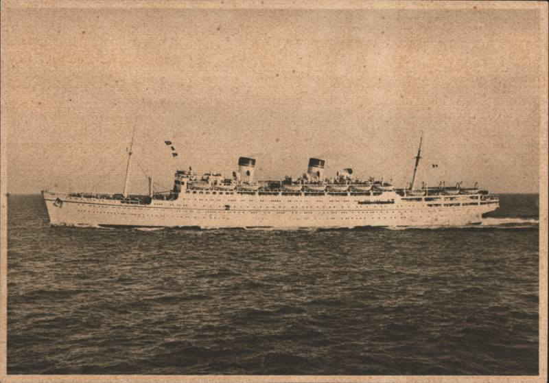 Italia Line T/N Conte Grande & Conte Biancamano at Sea