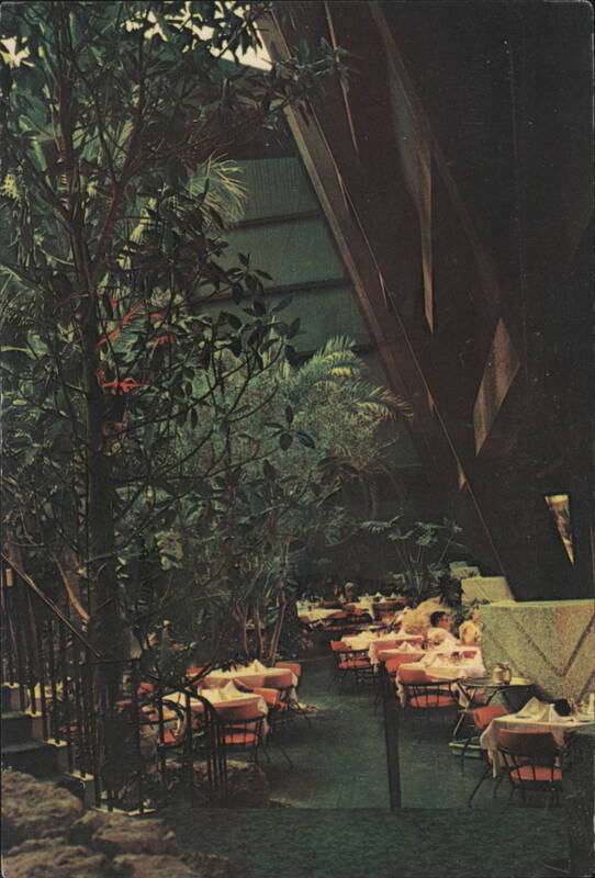 The Cascades, Patricia Murphy's Candlelight Restaurant