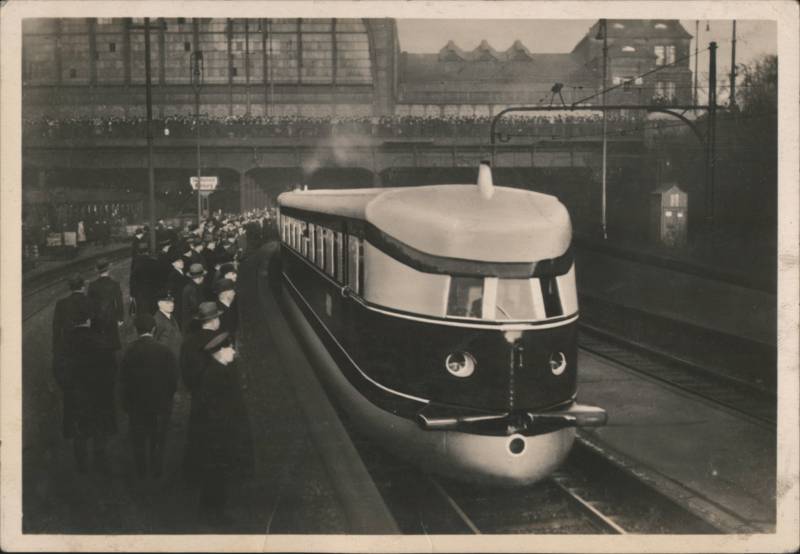 Schnelltriebwagen Der Fliegende Hamburger Train