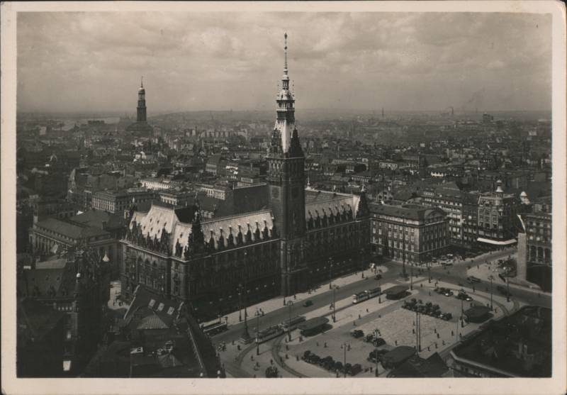 Rathaus und Adolf-Hitler-Platz Aerial View