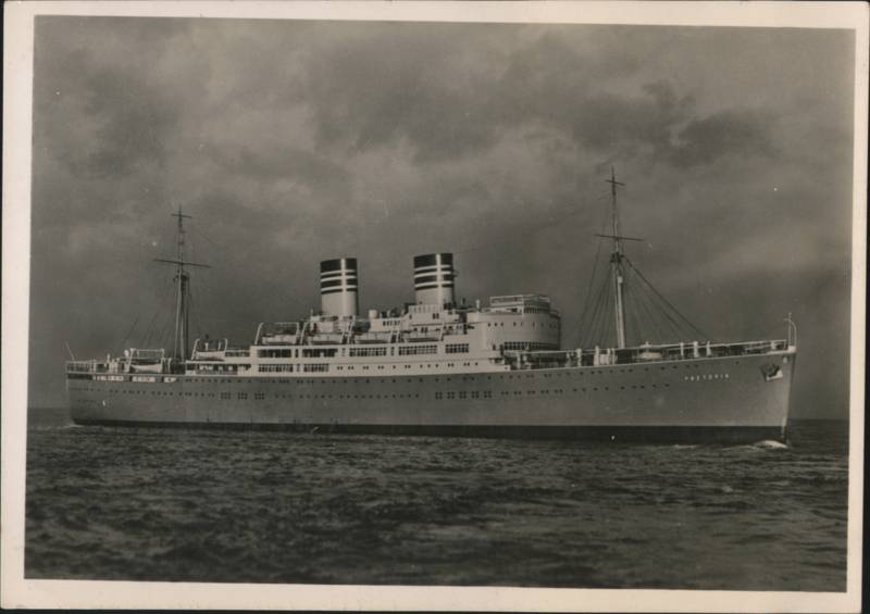 Schnelldampfer Pretoria Ocean Liner at Sea