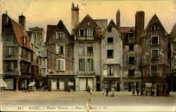 Vieilles Maisons Postcard