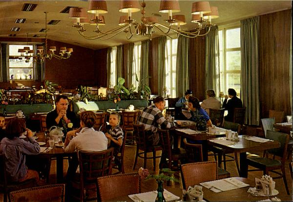Howard Johnson Interior, Ohio Turnpike Restaurants