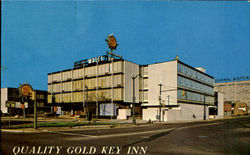 Quality Gold Key Inn, West Grand Blvd. Postcard