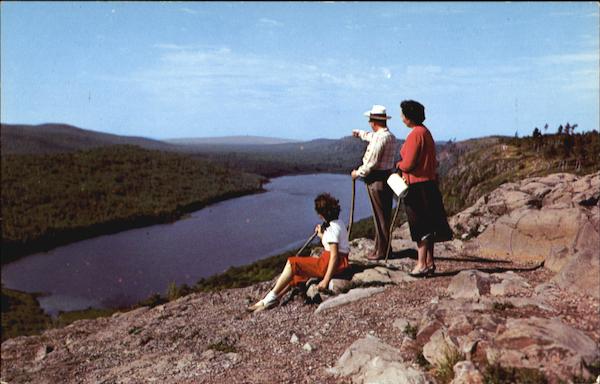 Lake Of The Clouds, Porcupine Mountains State park Scenic Michigan