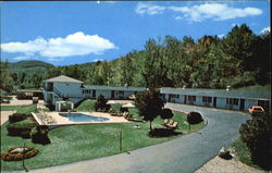 South Gate Motel, U.S. Route 7, 1 mile south Bennington, VT Postcard Postcard