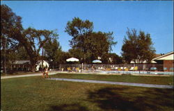 Colonial Motor Court Vermont's Most Popular, 462 Shelburne St Burlington, VT Postcard Postcard