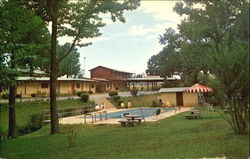 Woodlawn Hills Motel, Traffic Circle Postcard