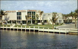 Creighton's Restaurant Postcard