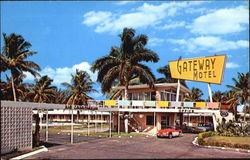Gateway Motel, 1115 No. Federal Hwy Postcard