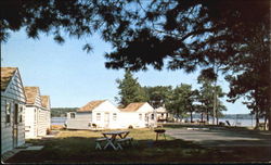 Vic's Cottages, Rt. 1 Box 115 Wisconsin Dells, WI Postcard Postcard