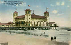 Keith's Theatre and Ball Room on End of New Garden Pier Postcard