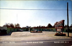 Cliff's Motel, U. S. Route 40 - 322 Postcard
