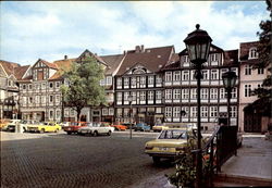 3340 Wolfenbuttel Stadtmarkt Postcard