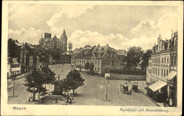 Marktplatz mit Genovefaburg Mayen Germany