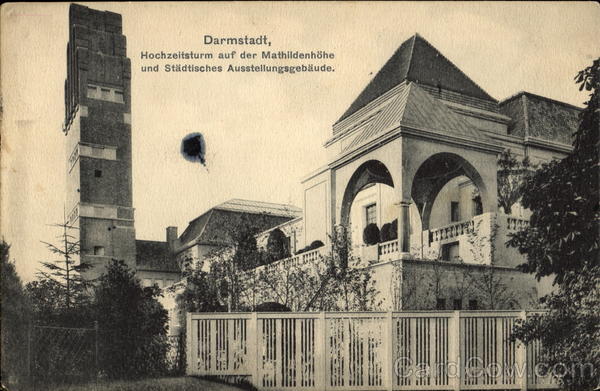 Darmstadt, Hochzeitsturm auf der Mathildenhöhe und Städtisches Ausstellungsgebäude Germany