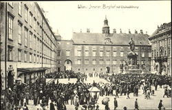Wien. Jnnerer Burghof mit Wacheablösung Postcard