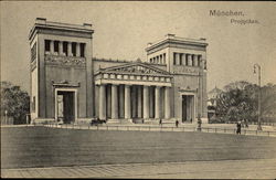 Munich.Propylaeen. ('Propylaea') Postcard