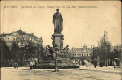 München. Denkmal für König Maximilian II. mit dem Maximilianeum Postcard