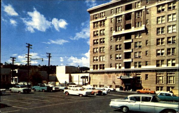 Mallory Motor Hotel, 729 S. W. 15 Avenue at Yamhill Portland Oregon