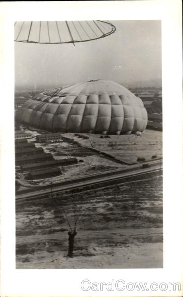 Army Parachute Off 250 foot Tower