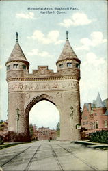 Memorial Arch, Bushnell Park Postcard