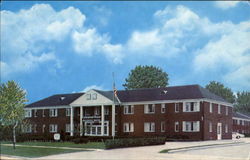 Lakewood Manor Motel, 66 Rooms Postcard