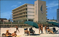 Wind Jammer Motor Lodge, Ocean At 19th St. Virginia Beach, VA Postcard Postcard