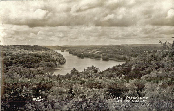 Lake Taneycomo In The Ozarks Branson Missouri