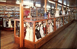 Lacey's Doll House And Antique Museum, Highway 101 Postcard