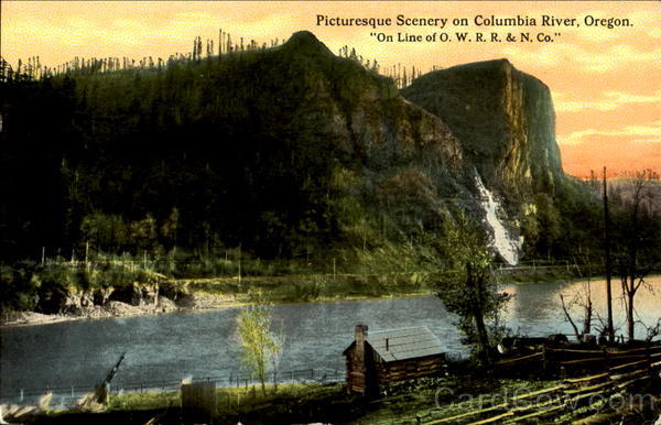 Picturesque Scenery On Columbia River Scenic Oregon