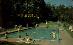Mo-Nom-O-Nock Inn, Emerald Pool Mountainhome, PA Postcard Postcard