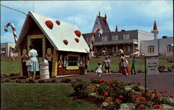 Dutch Wonderland Castle Gift Shop, U. S. Rt. 30 East Lancaster, PA Postcard Postcard