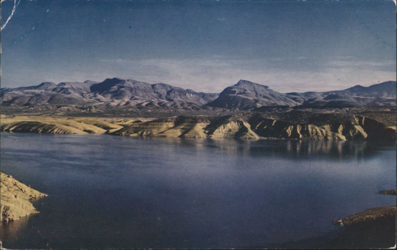 Roosevelt Lake, Arizona Mike Roberts