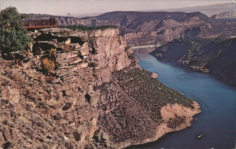 Canyon Rim Overlook, Red Canyon, Flaming Gorge NRA Utah