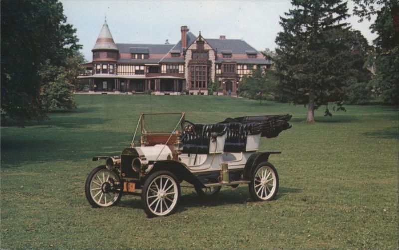1909 Ford Model T Tourabout at Sonnenburg Gardens Canandaigua New York