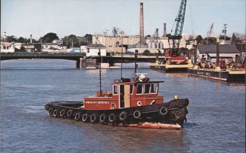 Tugboat Dauntless on Manitowoc River Wisconsin