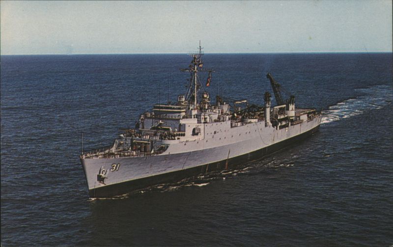 U.S.S. Point Defiance (LSD-31) Navy