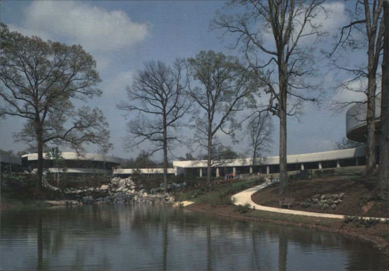 Carter Presidential Center, Japanese Garden and Lakes