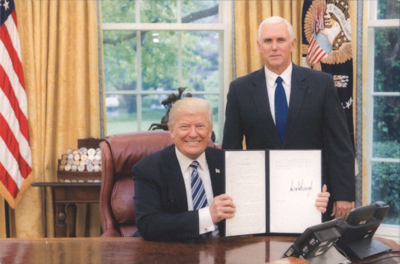 Donald J. Trump & Mike Pence, Oval Office, White House