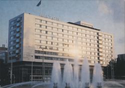 Hilton International Rotterdam with Fountain Postcard