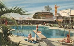 Swimming Pool, Wilbur Clark's Desert Inn, Las Vegas, NV Postcard